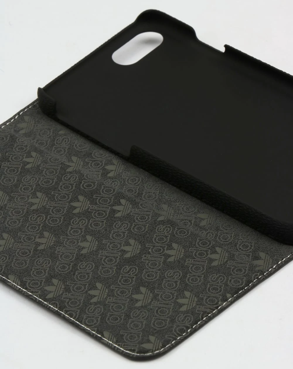 Adidas Originals iPhone 7 Booklet Case Black/White - Image 3