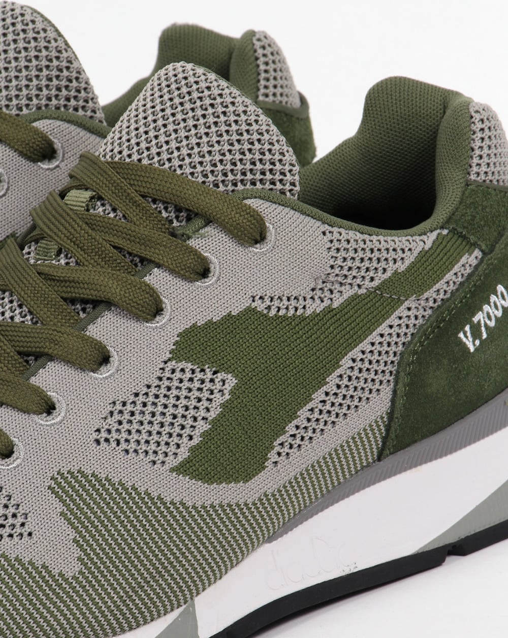 Diadora V7000 Weave Trainers Olive Green - Image 4