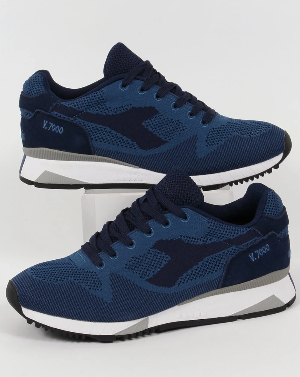 Diadora V7000 Weave Trainers Saltire Navy