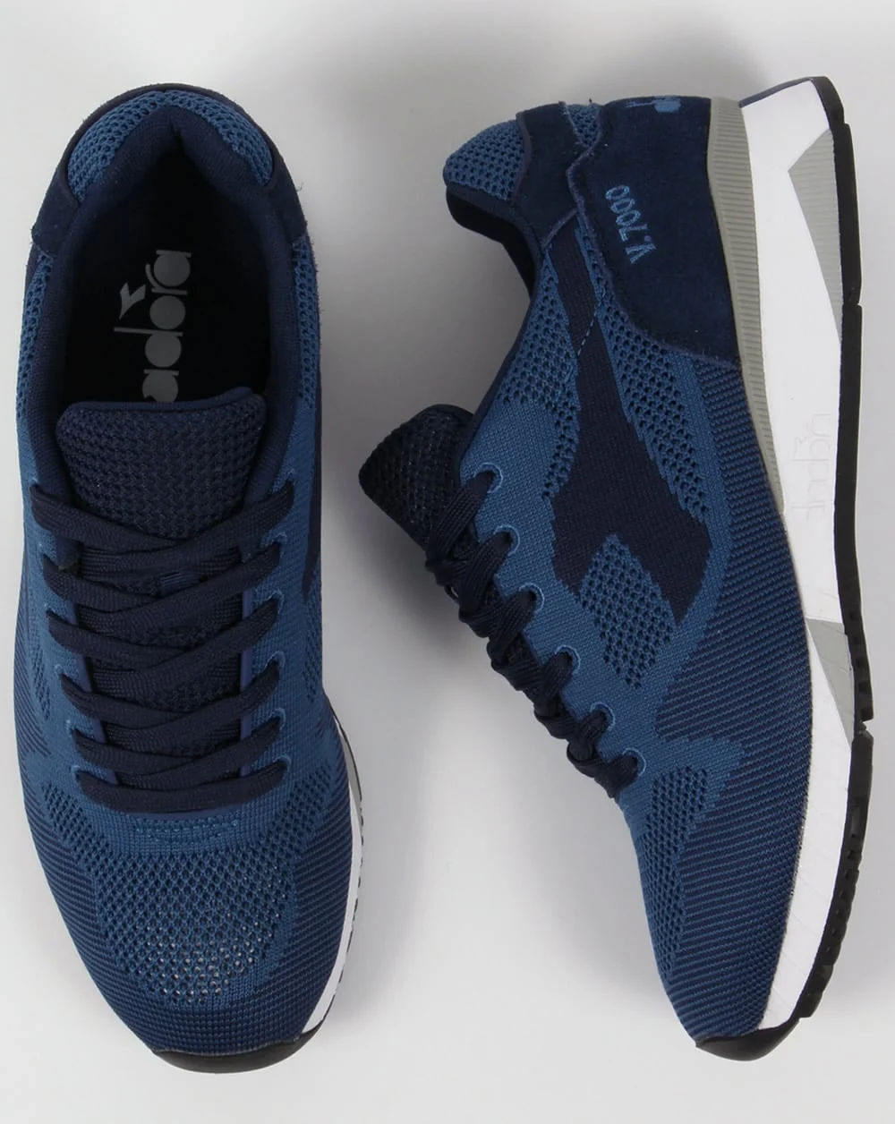 Diadora V7000 Weave Trainers Saltire Navy - Image 2