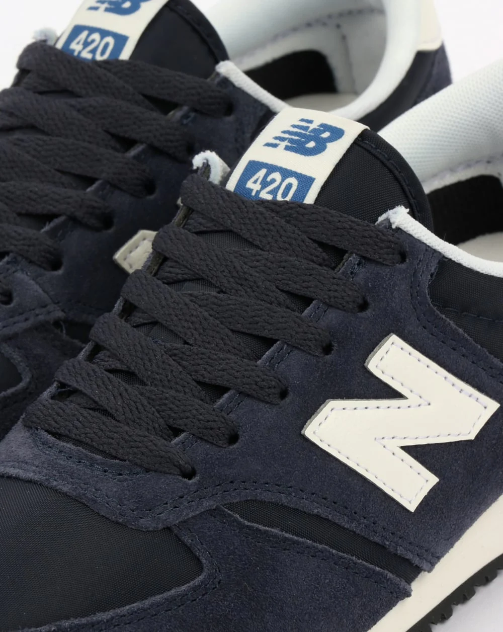 New Balance 420 Trainers Navy/Off White - Image 4