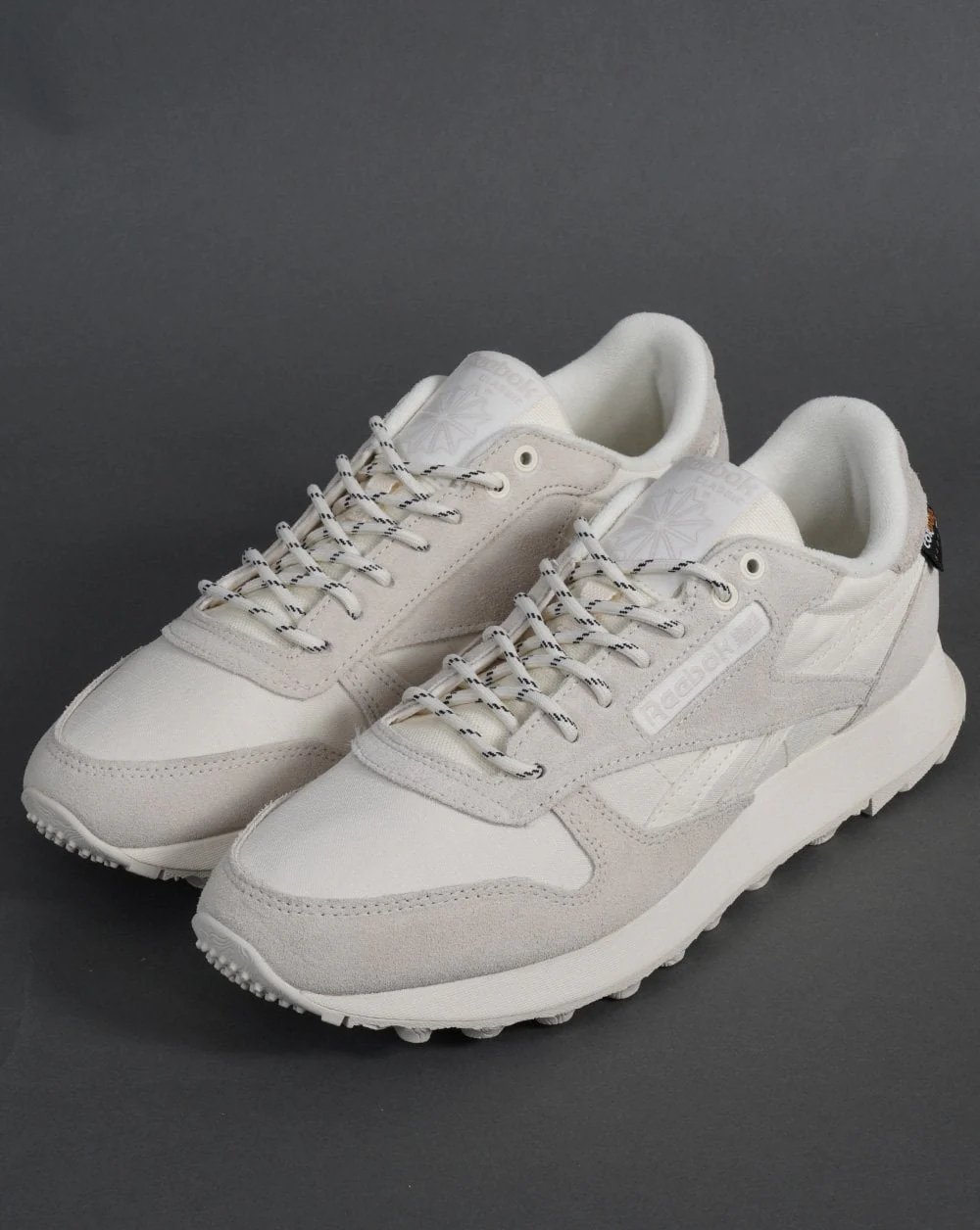 Reebok Classic Cordura Winterized Trainers White - Image 2