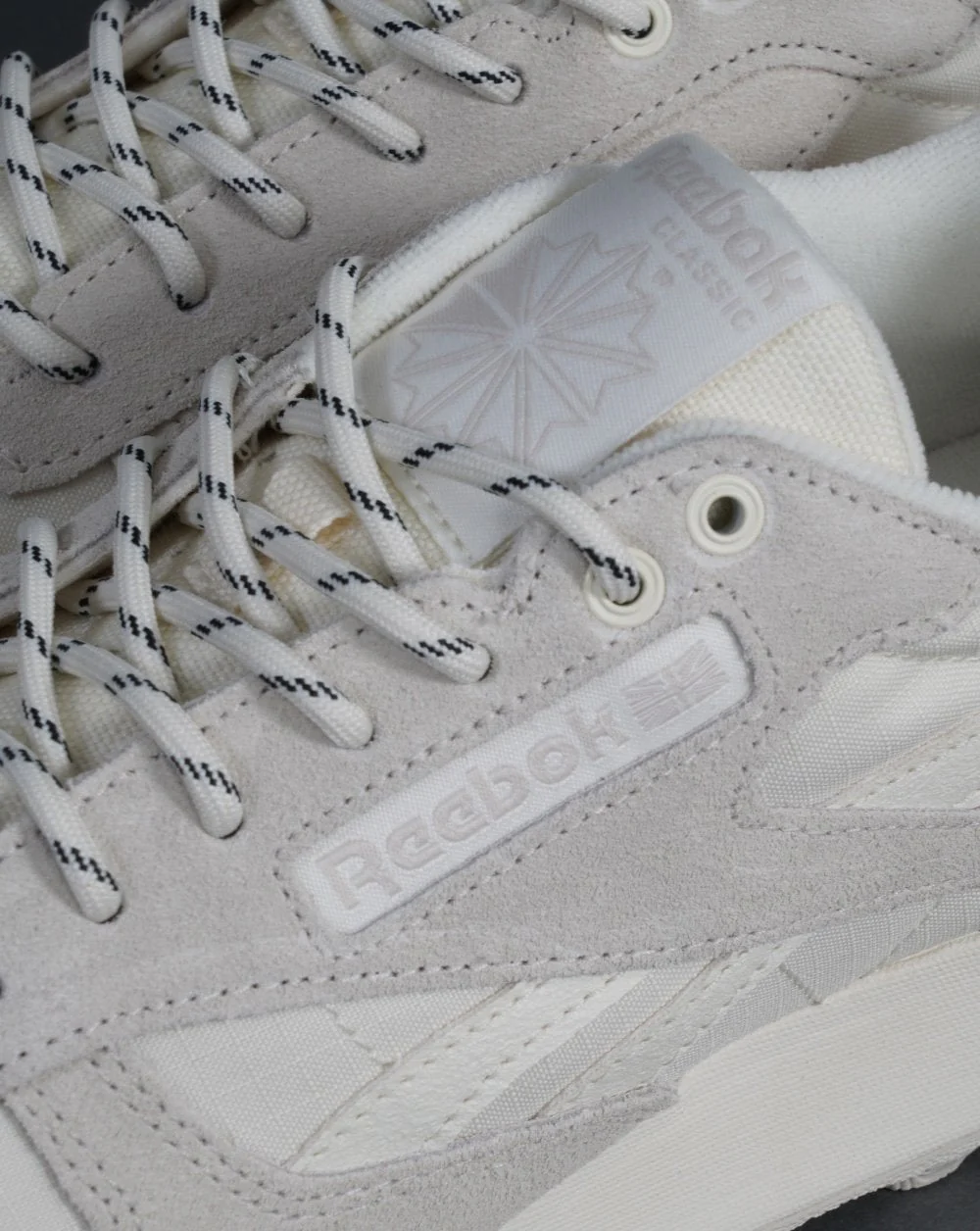 Reebok Classic Cordura Winterized Trainers White - Image 3