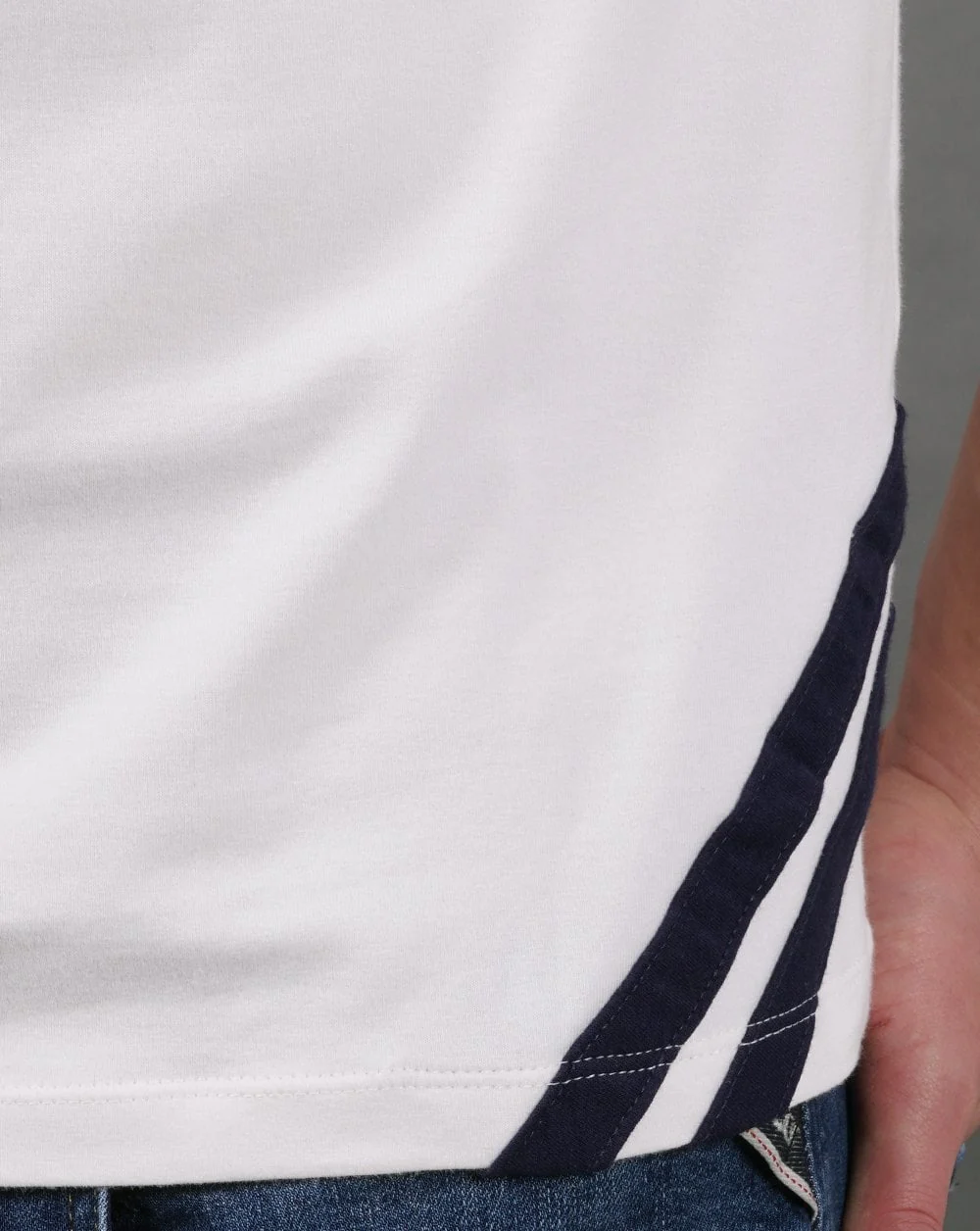 Sergio Tacchini 2 stripe T Shirt Gardenia - Image 3