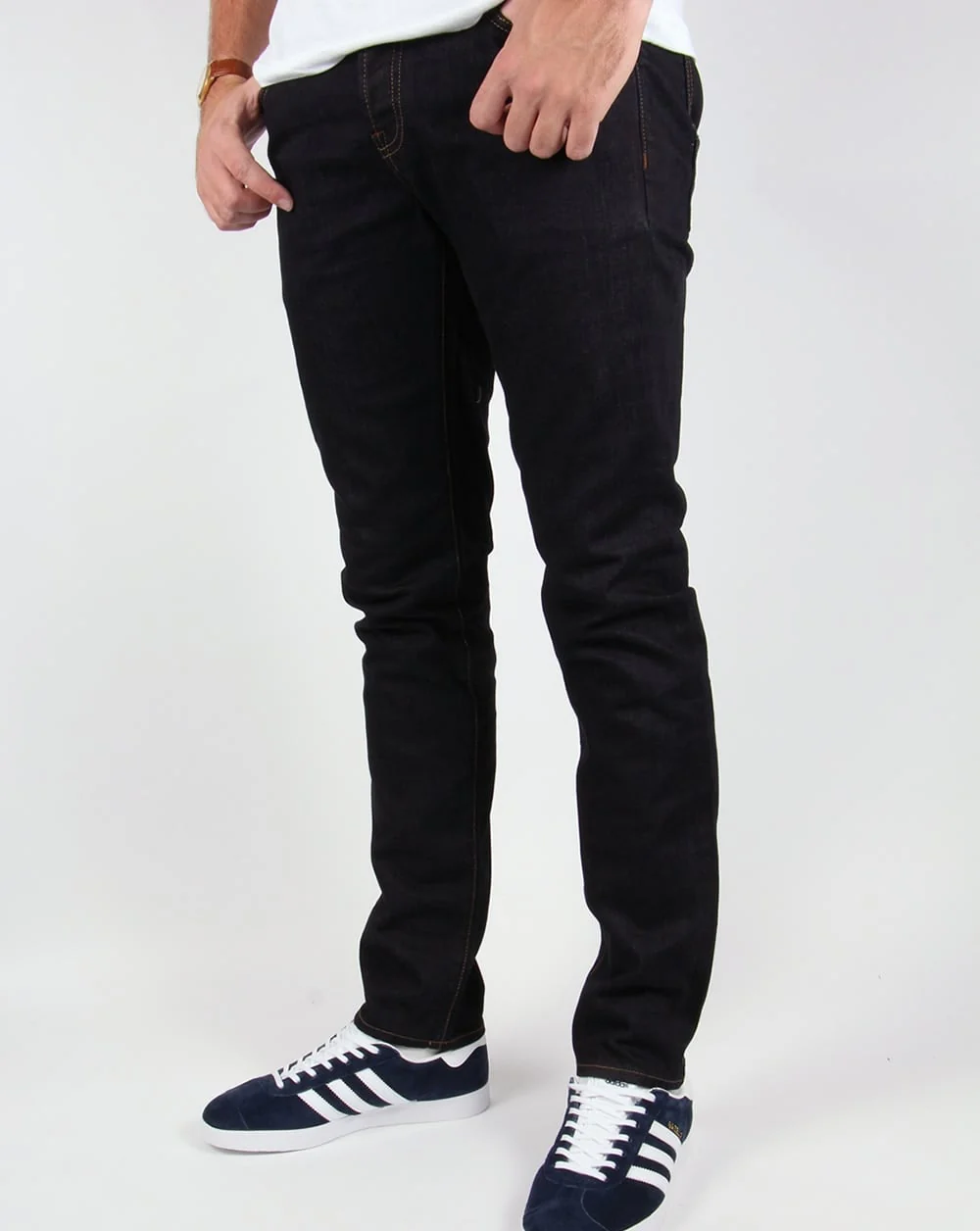 Weekend Offender Tapered Fit Jeans Rinsed Wash